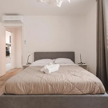 Hurban Anastasio 12 Park Apartamento *